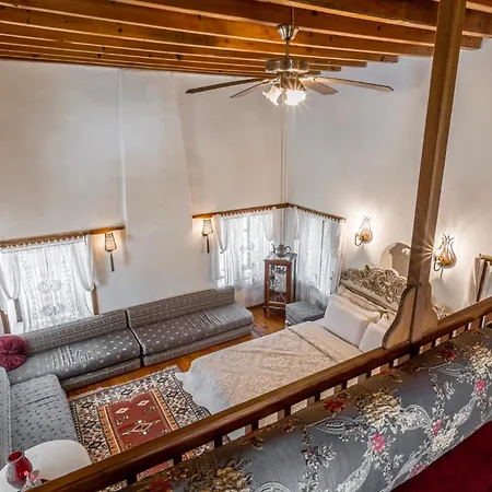 Ha La Bed & Breakfast
