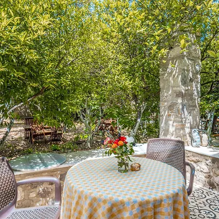 Bed and breakfast Ha La 4*
