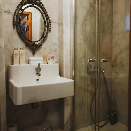 B&B Boleka