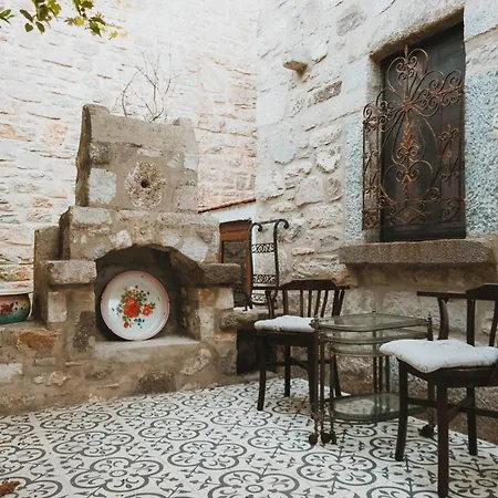 B&B Boleka